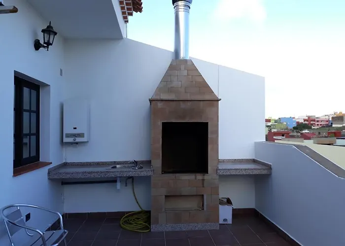 Con Terraza Privada Y Barbacoa דירה